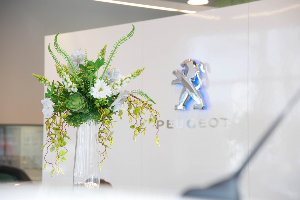 Car showroom 2